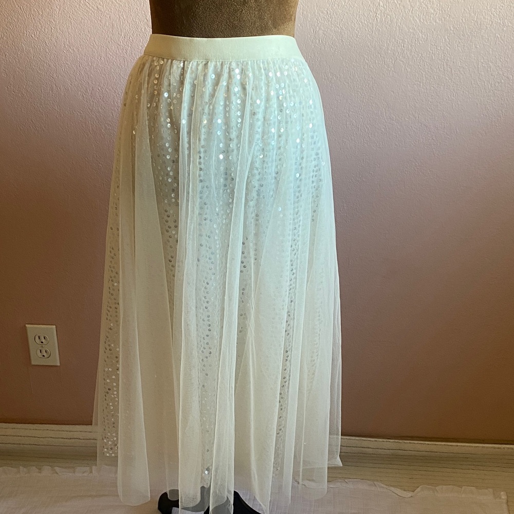 ULTRA PINK Chic Cream Maxi Skirt with Sequins